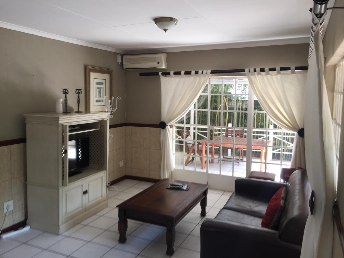 Summerview Guest Lodge Johannesburg Exterior foto