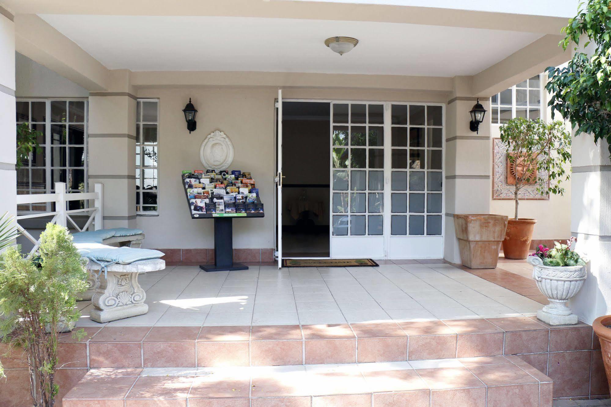 Summerview Guest Lodge Johannesburg Exterior foto